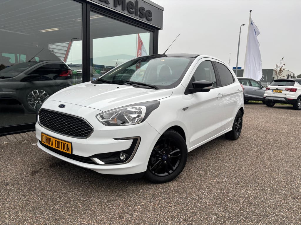 Ford KA ka+ 1.2 85pk black & white, stoelverwarming, voorruitverwarming, se