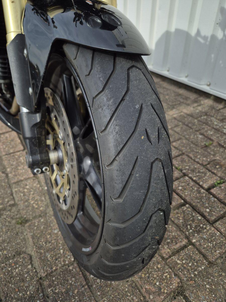 Triumph Speed Triple 1050 uit 2007, stoere naked bike