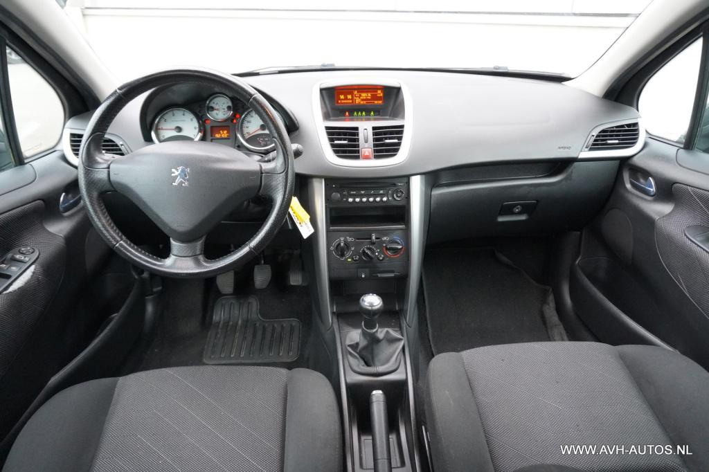 Peugeot 207 1.4-16v xs