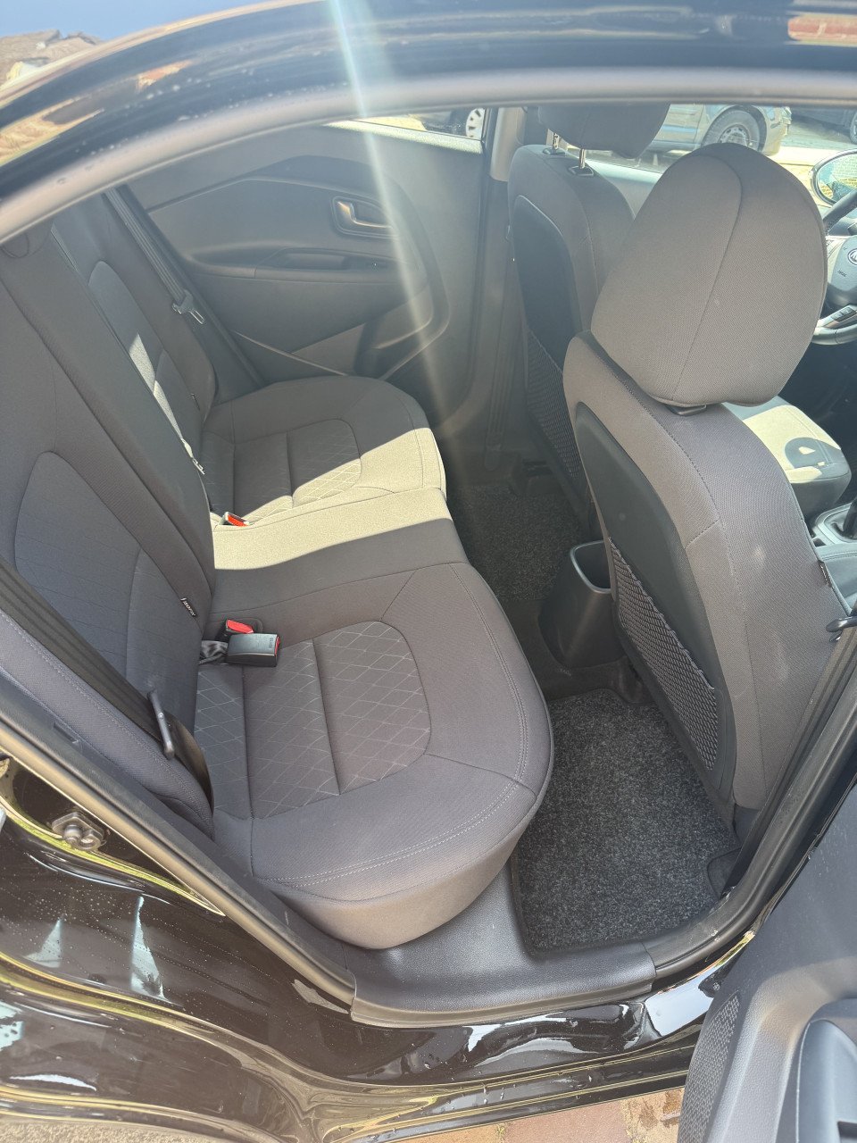 Kia Rio 1.2 5DRS 2017 Zwart Benzine