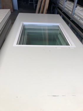 7 goede sandwichpanelen met raam 270 x 120 x 8 cm --50 euro voor alles