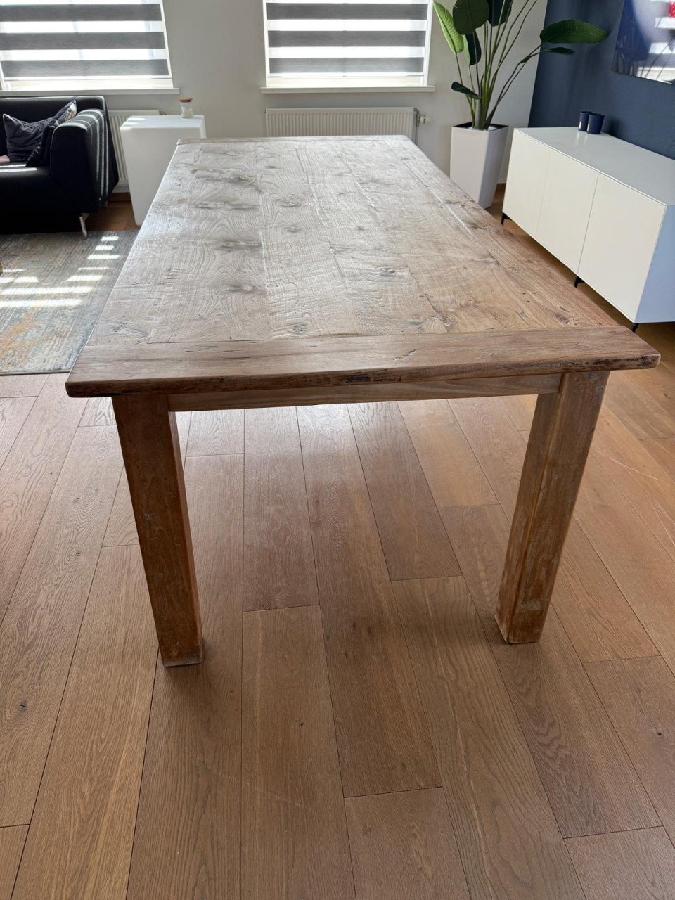Mooie houten eet en leef tafel 220x100