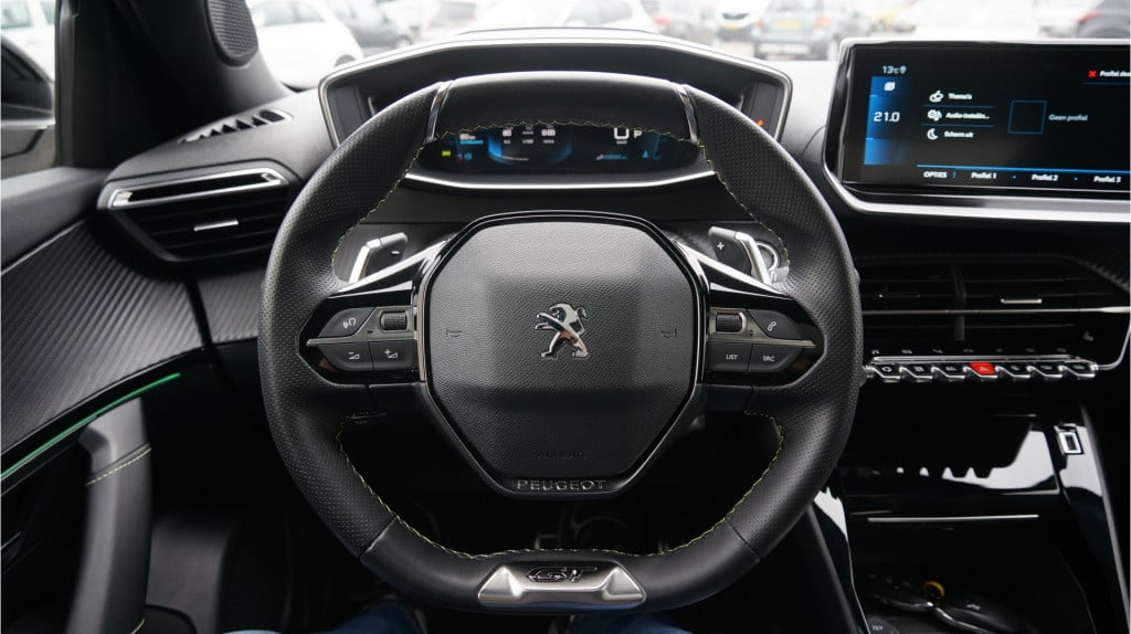 Peugeot 2008 1.2 puretech gt pack pano cam. rijklaar incl garantie