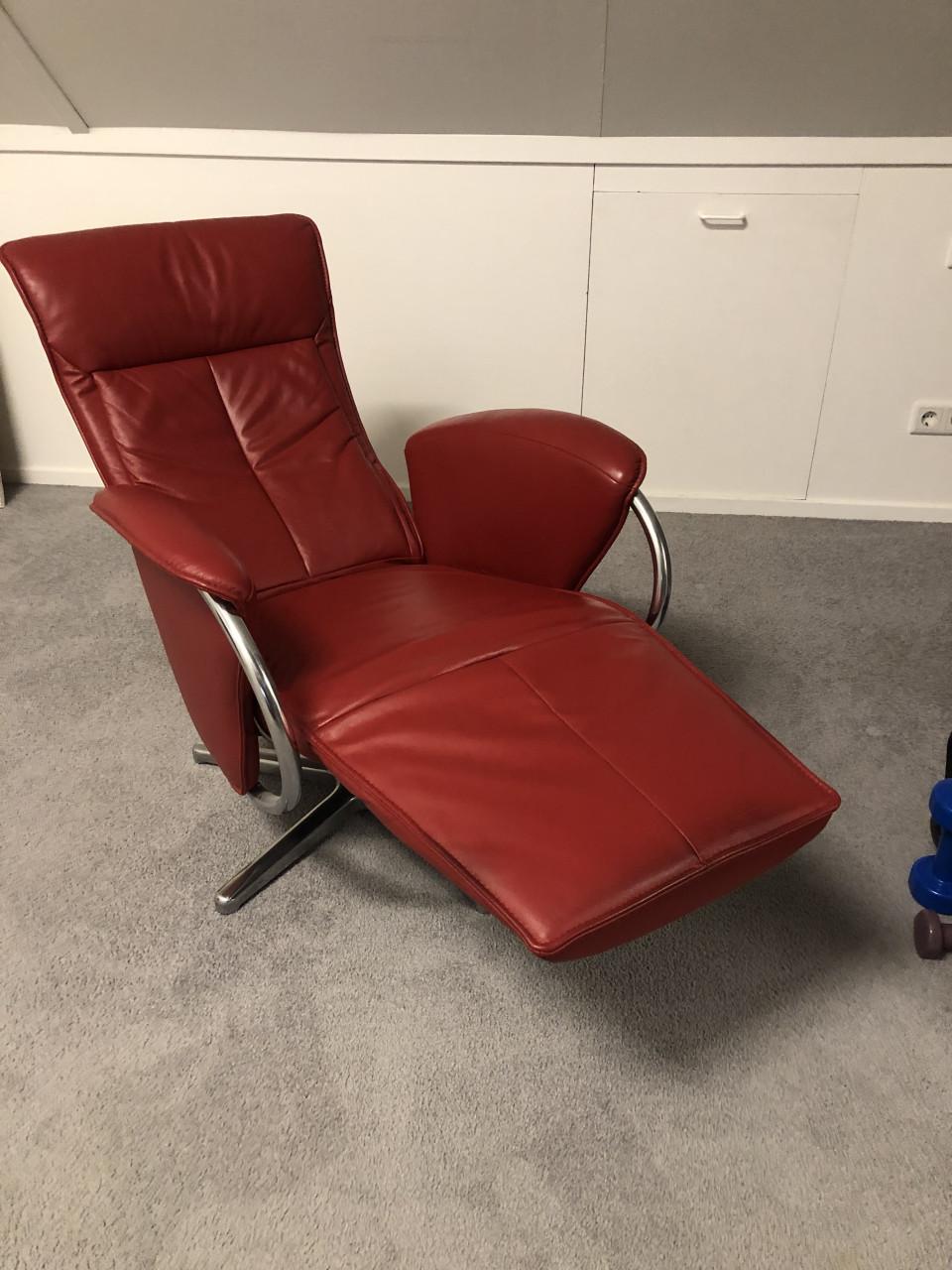Rode leren fauteuil, TMC goede kwaliteit