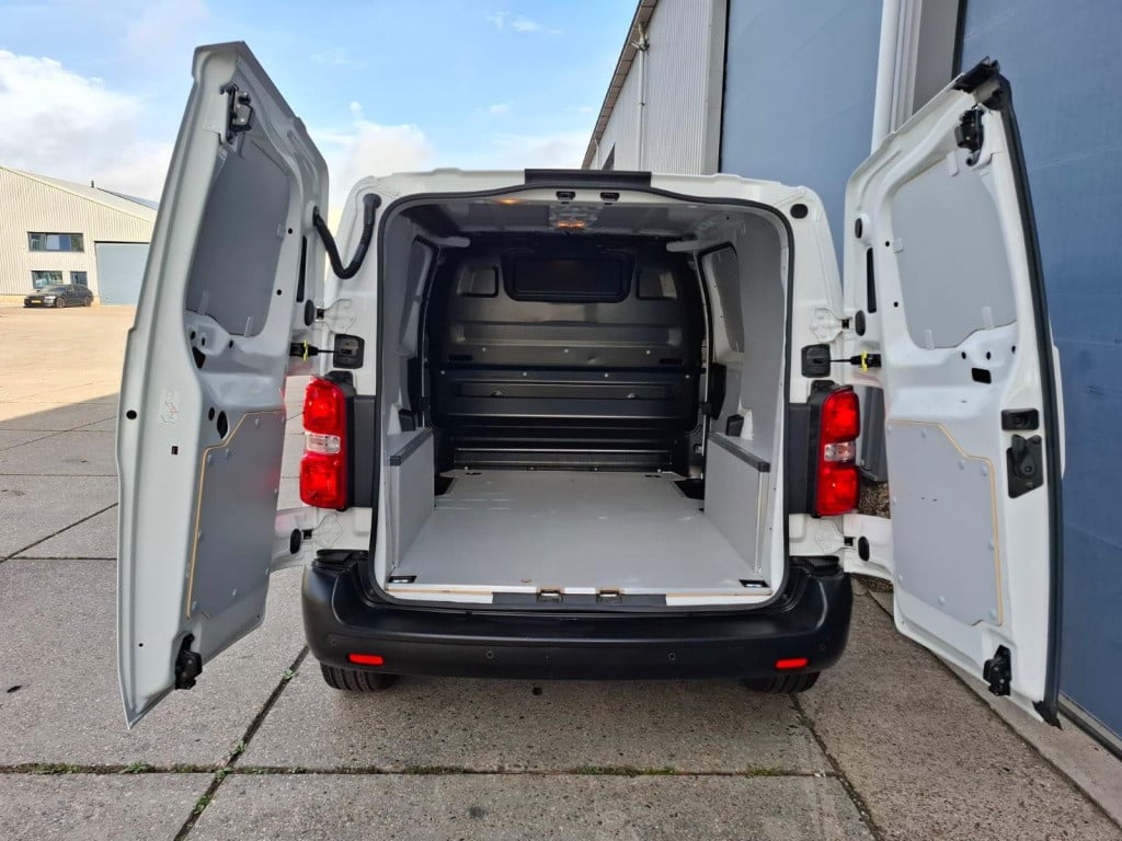 Citroen Jumpy 1.5 bluehdi 100 xs club airco / carplay / navi / cruise contr