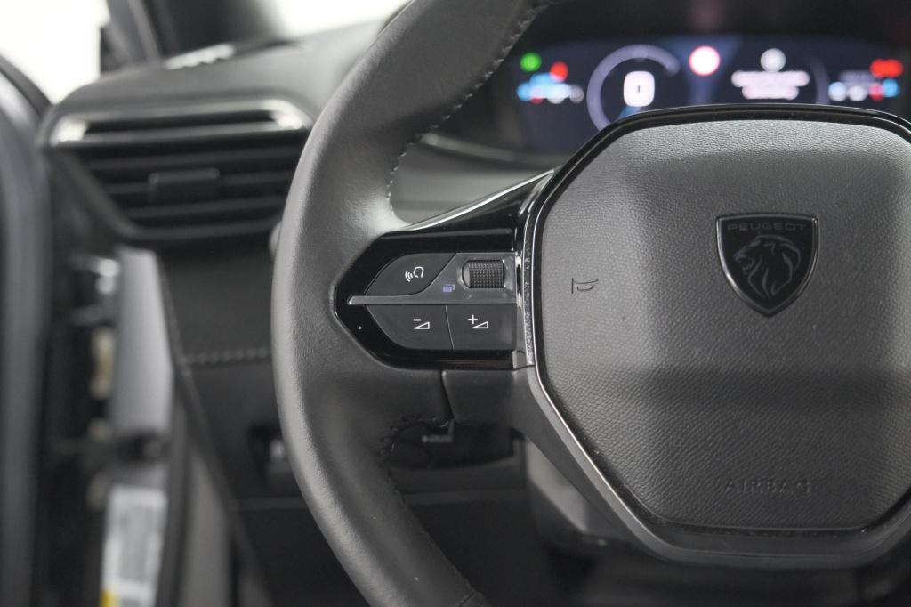 Peugeot 2008 puretech 100 allure | camera | navigatie | parkeersensoren | a