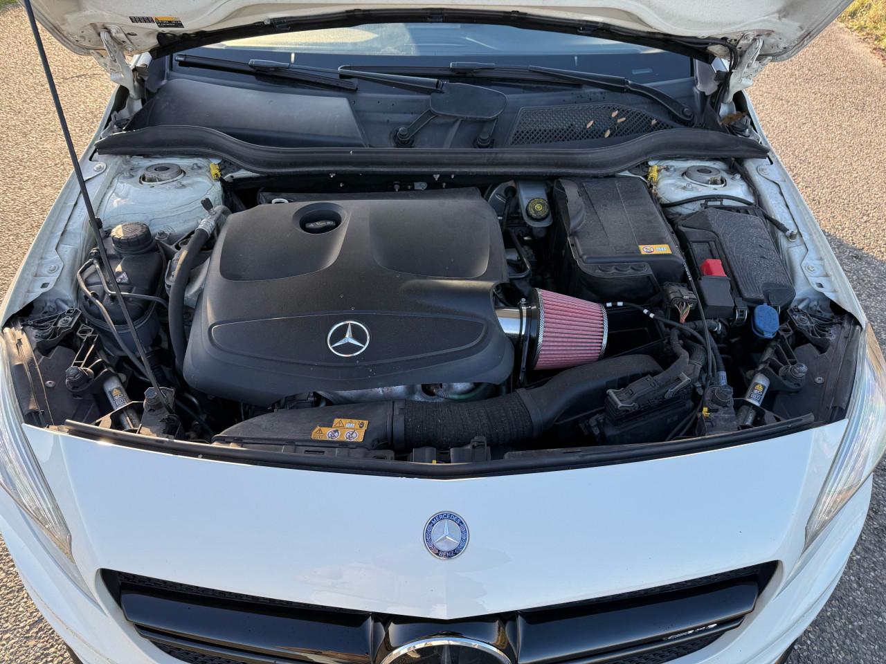 Mercedes-Benz A klasse A180 1.6 2013 Wit AMG pakket