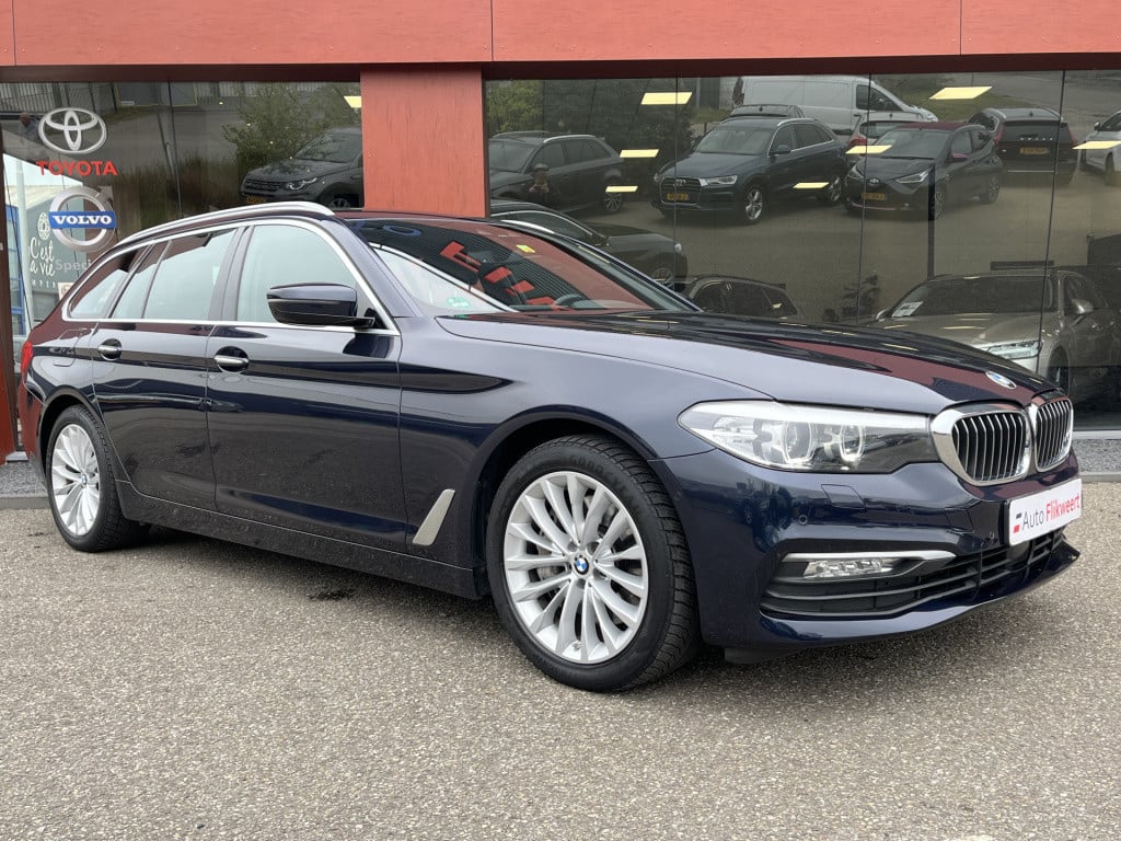 BMW 5 Serie touring 540i xdrive high executive | memory | navi | camera | l