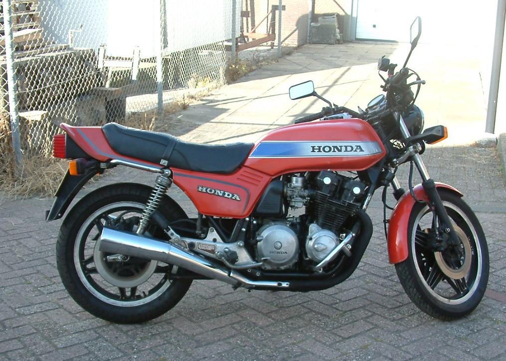 Klassieker  Honda 900 F    ook wel  Bol d'or   1979   slechts 50000KM