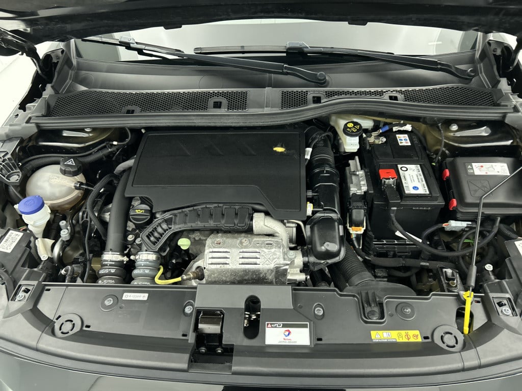 Peugeot 208 100pk allure pack | rijklaar | camera achter | keyless | 3d coc