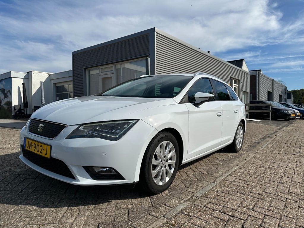 Seat Leon seat leon st 1.0 ecotsi style connect carplay camera dab+ led
