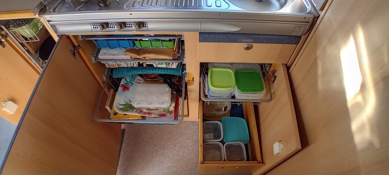 Compacte Eifelland caravan met mover!