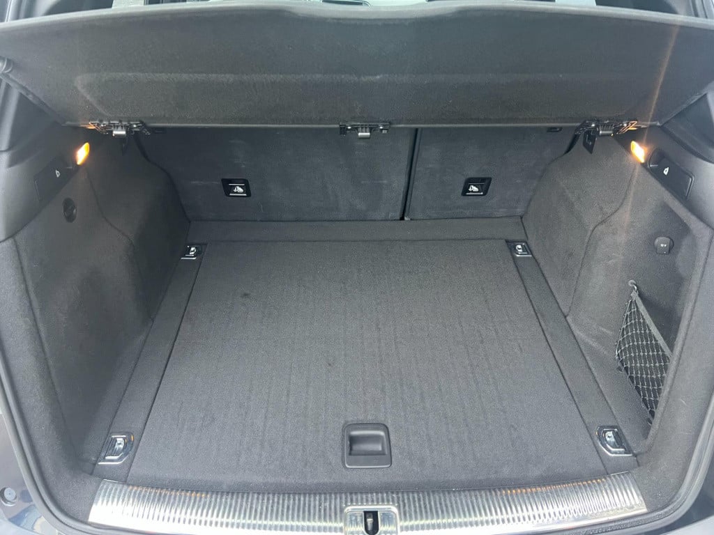 Audi Q5 2.0 tfsi quattro s edition, panoramadak, trekhaak enz...