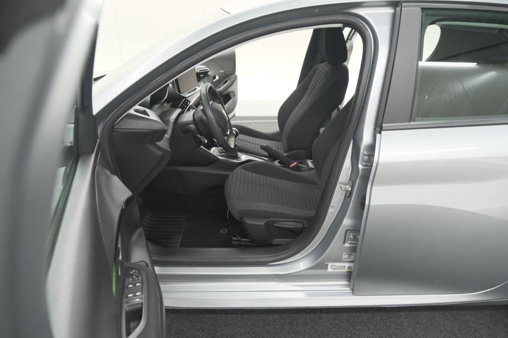 Peugeot 208 puretech 100 active | parkeersensoren | navigatie | apple carpl