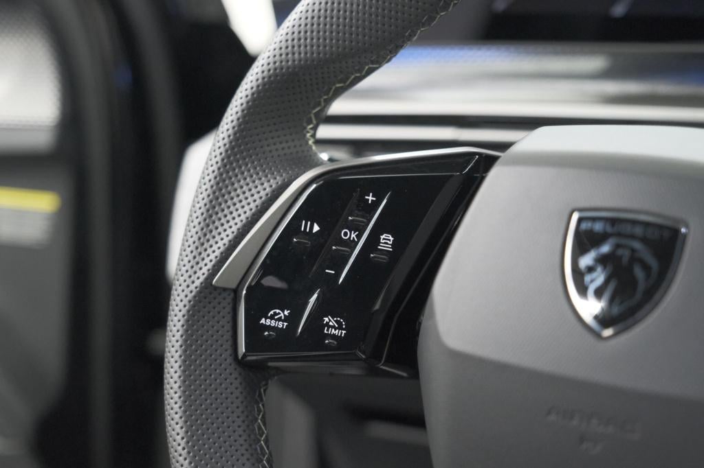 Peugeot 3008 1.2 hybrid 145 gt | elektrische kofferklep | camera | adaptiev