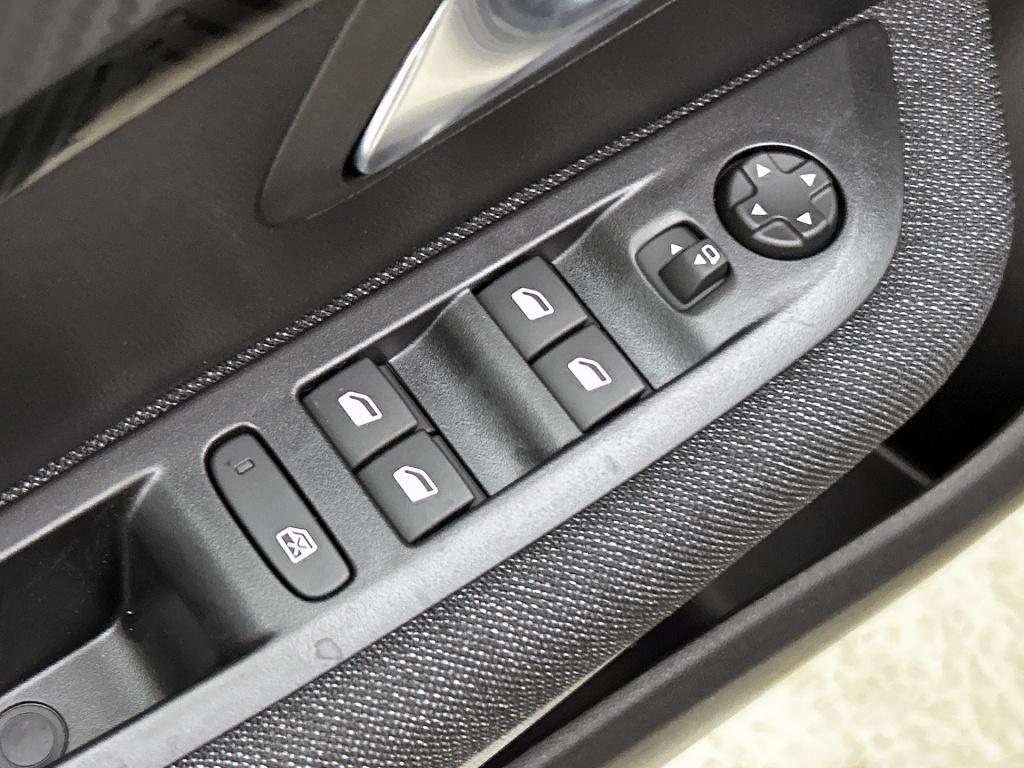 Peugeot 208 hybrid 110 pk automaat business | rijklaar | navigatie | camera