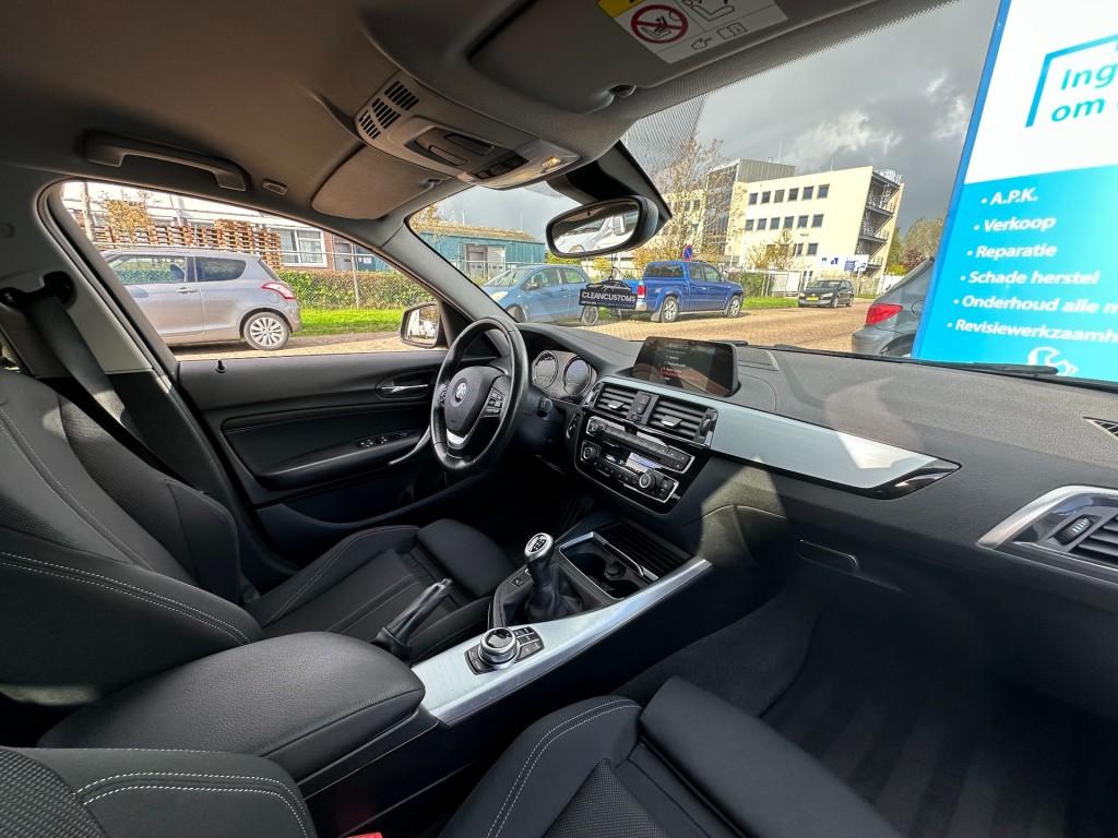 BMW 1 Serie 116i sport shadow edition carplay dab+ pdc voor en achter 17'' 