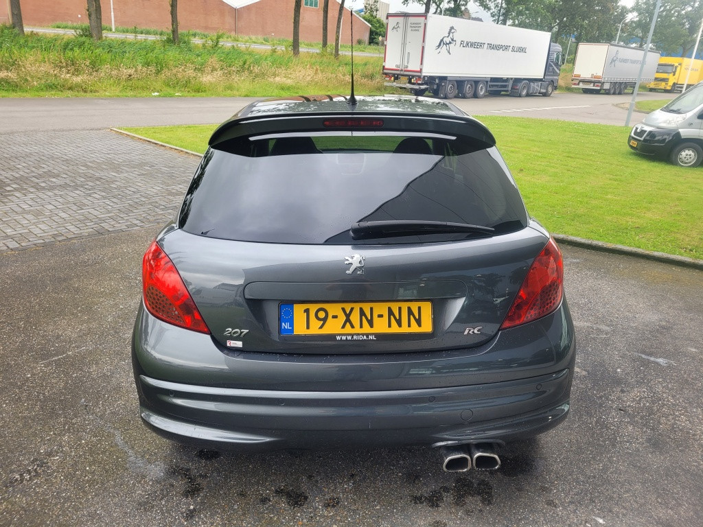 Peugeot 207 1.6-16v t rc