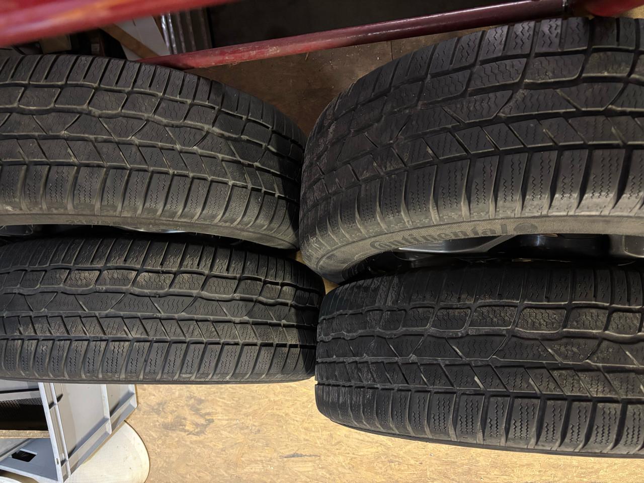 Continental Winterbanden op Ford Velgen 215/55 R16
