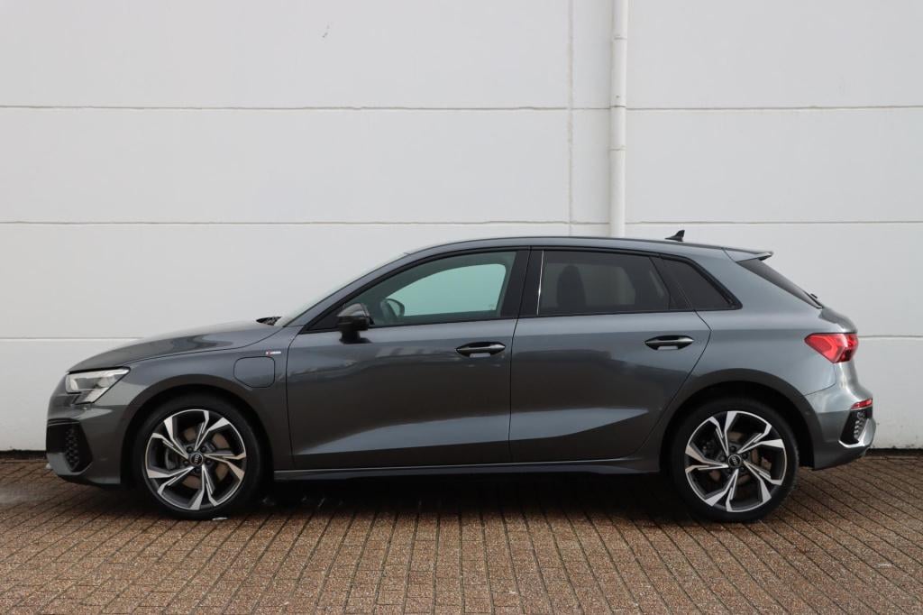 Audi A3 sportback 40 tfsi e s edition 204pk s-tronic