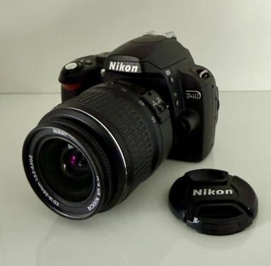 Nikon D40 met Nikon AF-S 18-55mm 3.4-5.6 DX zoomlens