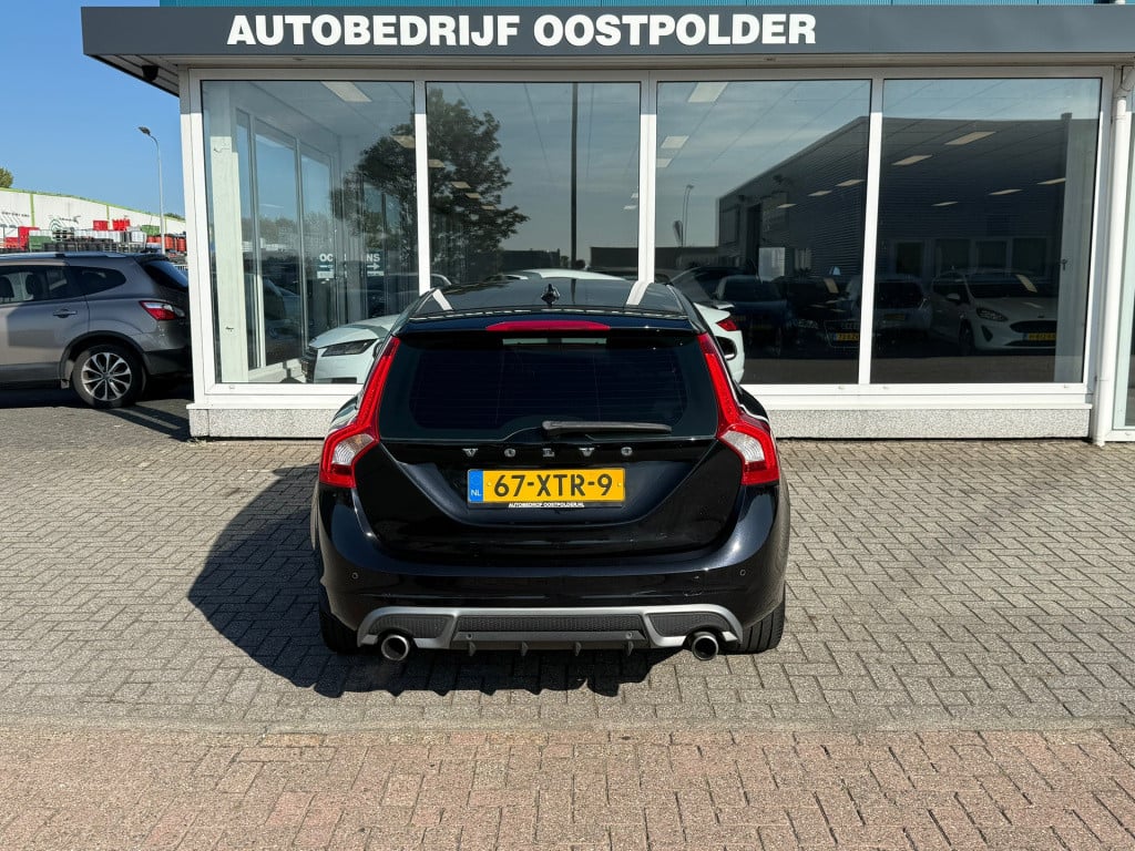 Volvo V60 1.6 t3 r-design