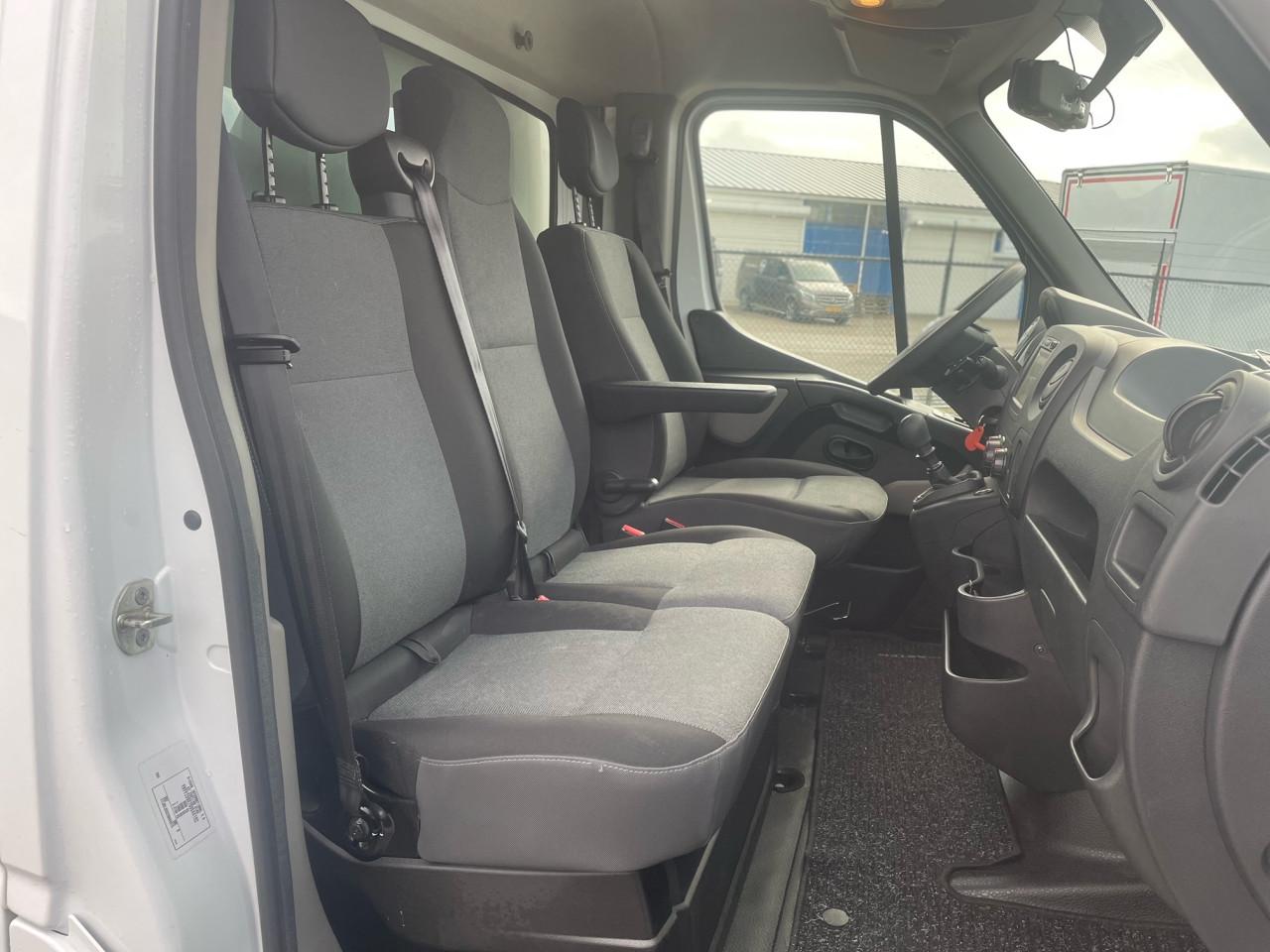 Bakwagen met laadklep te huur! kilometer en borg vrij €160,- Incl BTW