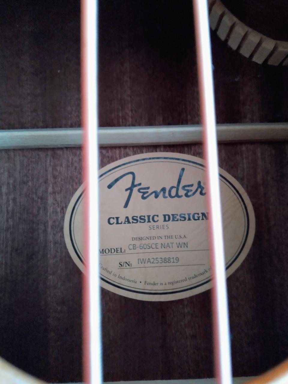 Fender CB-60SCE semi-acoustische basgitaar z.g.a.n. 175 euro!
