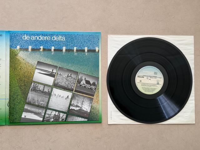 LP VAN DE STORMVLOED 1953 KERING 1986.