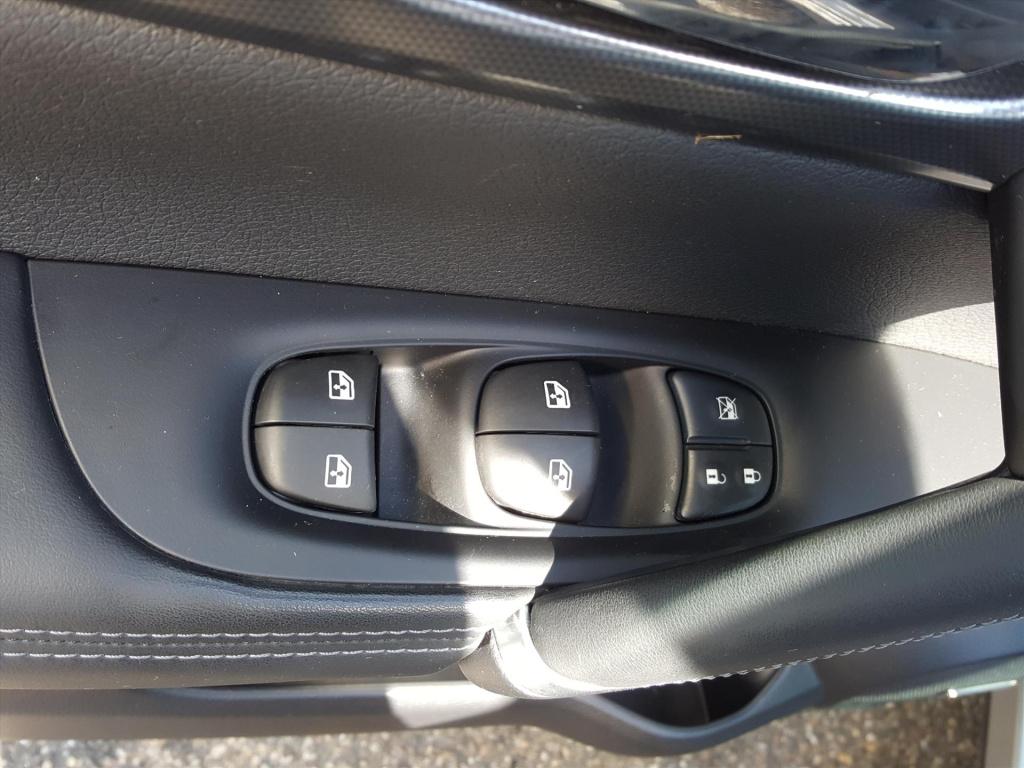 Nissan Qashqai 1.2 115pk dig-t tekna vol-leder apple carplay & android auto