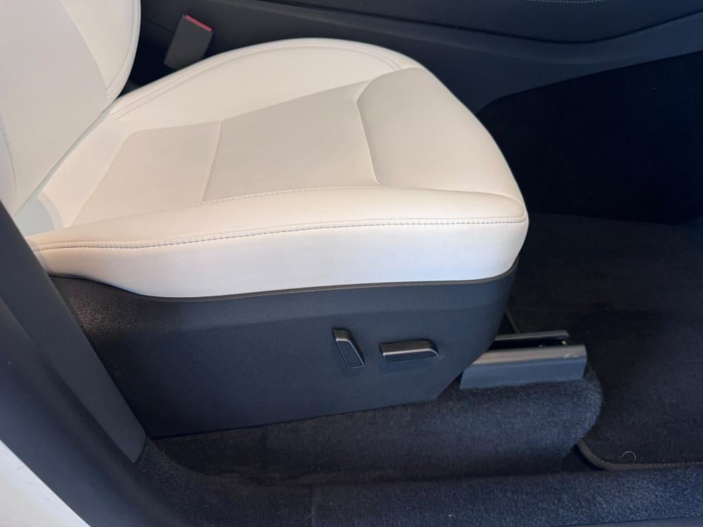 Tesla Model Y rwd 58 kwh / soh 98%