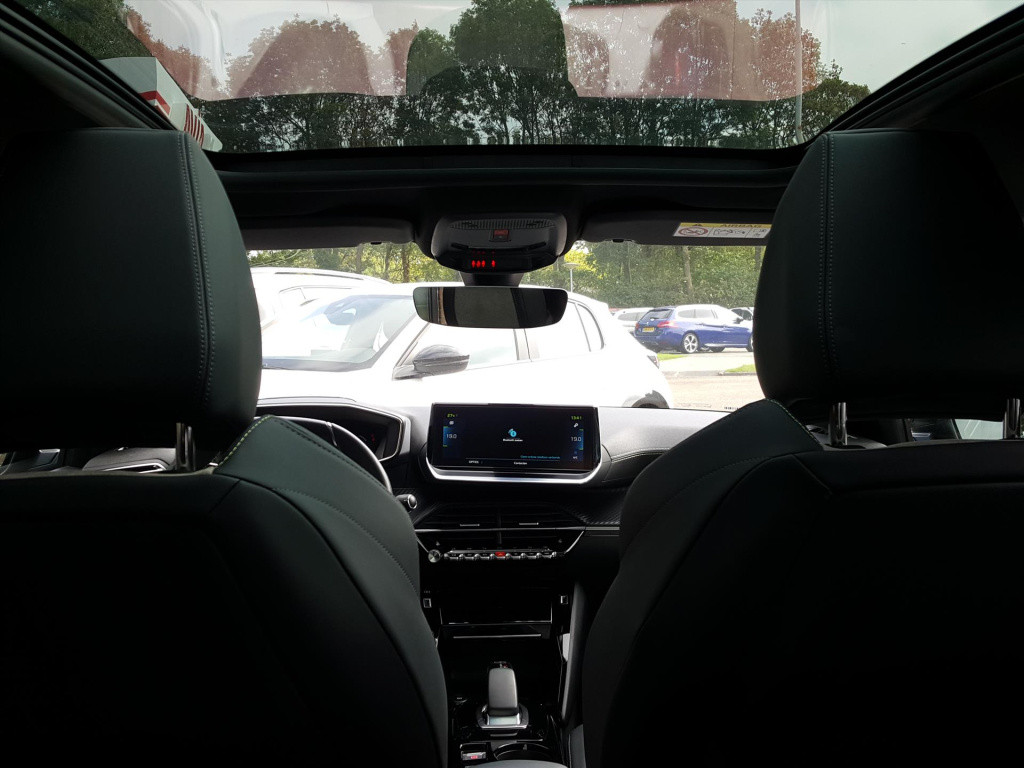 Peugeot 208 gt pack ev 50kwh 136pk/12%bytelling+btw | 3-fase navigatie | cr