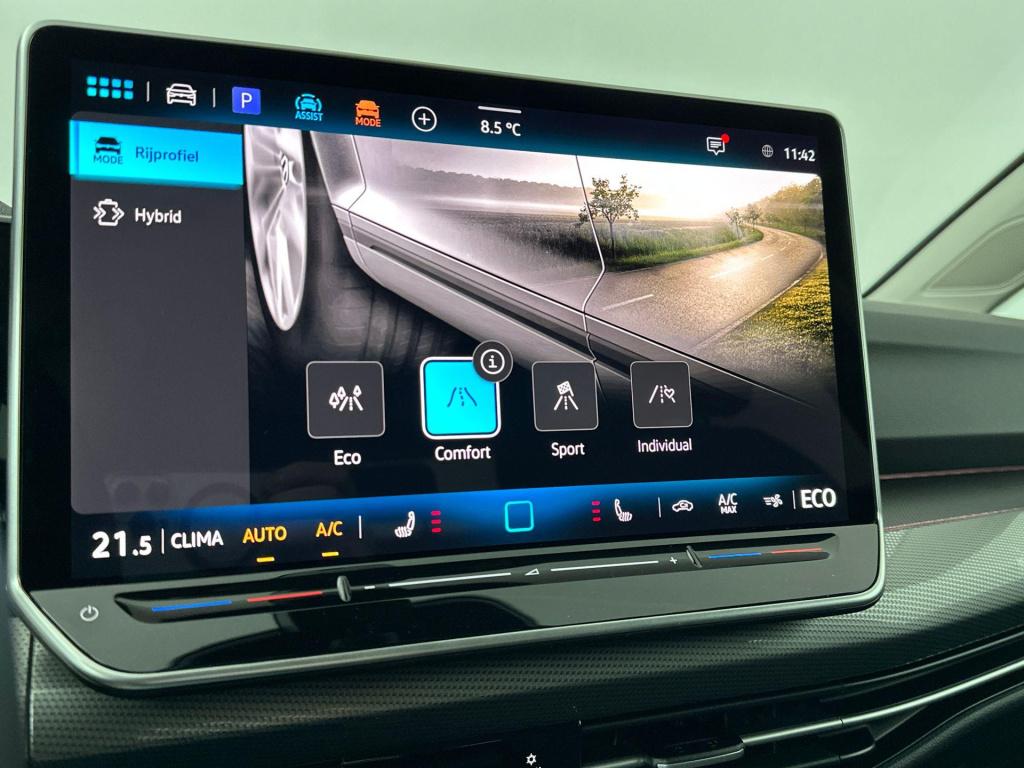 Volkswagen Golf style edition 204 pk plug in hybride