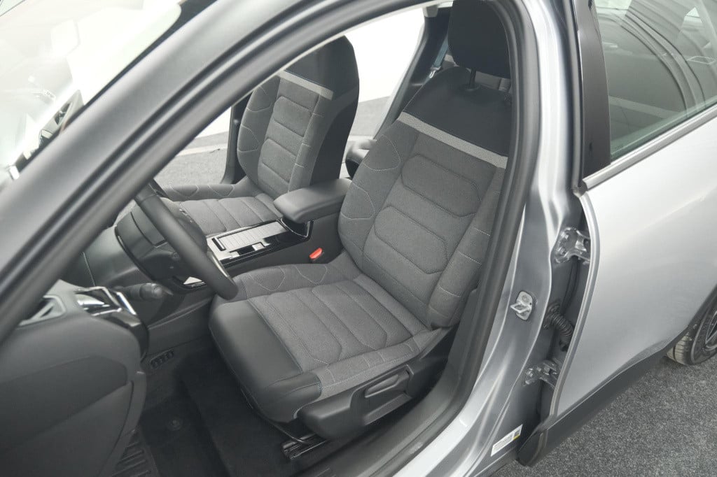 Citroen Ë-c4 feel pack 50 kwh | camera | navigatie | apple carplay | parkee