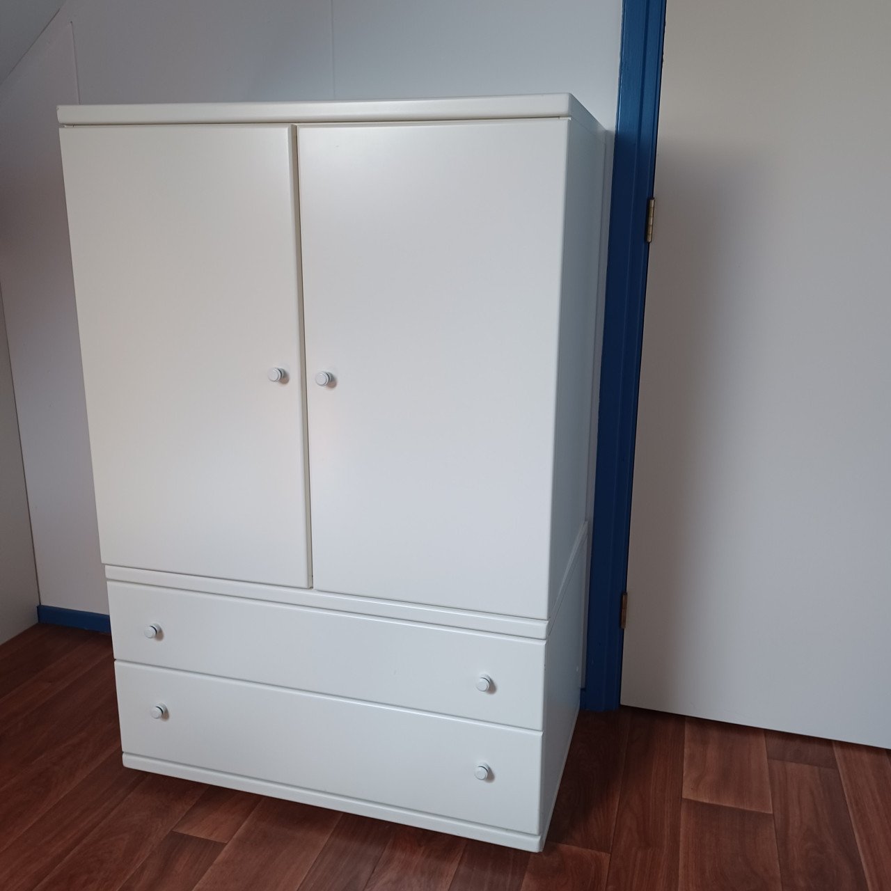 2 witte Hulsta kasten