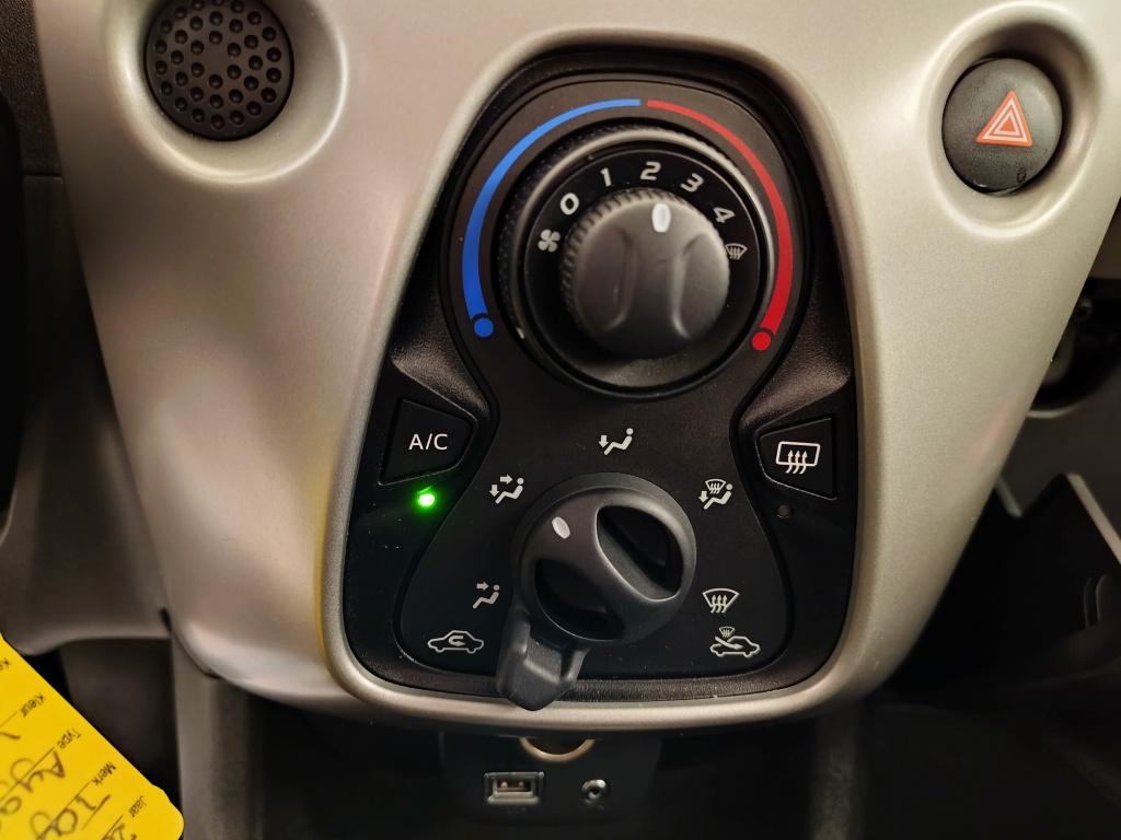 Toyota Aygo 1.0 vvt-i x-play|afneembare trekhaak|cruise control