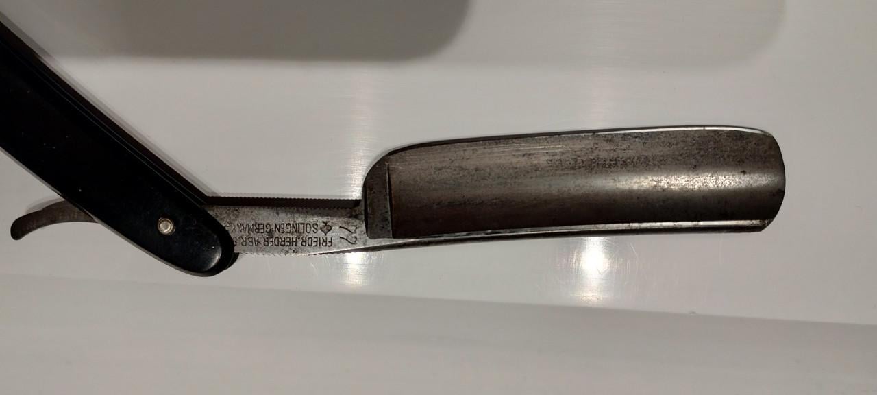 Barbiersmes gebr PITTS Cheffield.