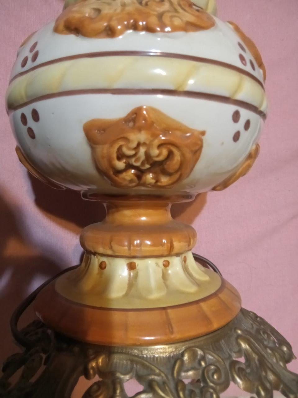 Oude Petroleumlamp omgebouwd naar elektrisch