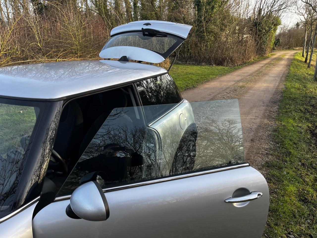 Mini Cooper | Lage Km Stand | Volledig onderhouden | Nieuwe APK |