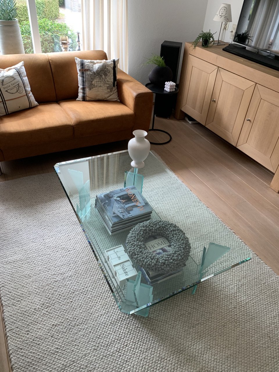 Mooie glazen salontafel
