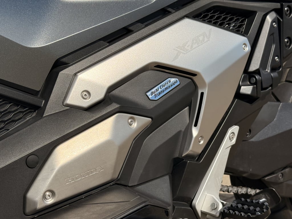 Honda Nc 750 x-adv | adventure pack | btw | akrapovic | sp-connect houder |