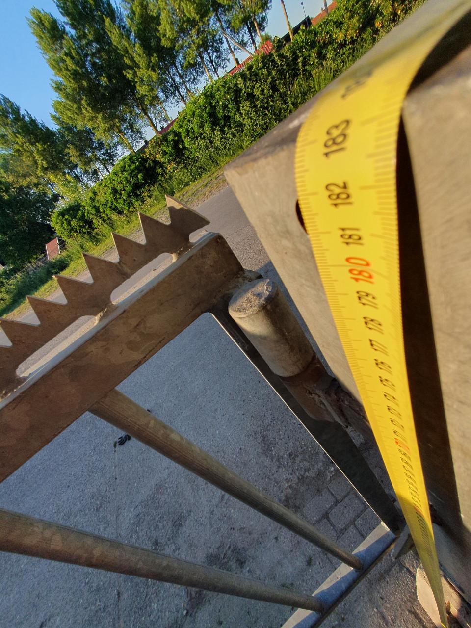 Degelijk stalen gegalvaniseerd hek, poort voor tuin of weide.