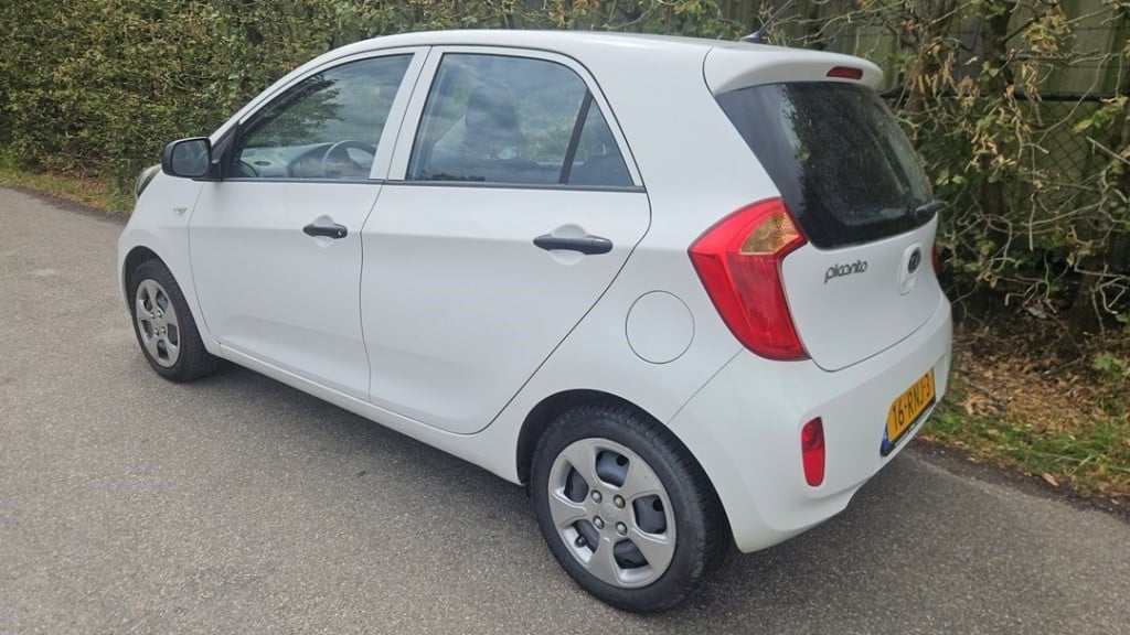 Kia Picanto 1.0 12v hatchback