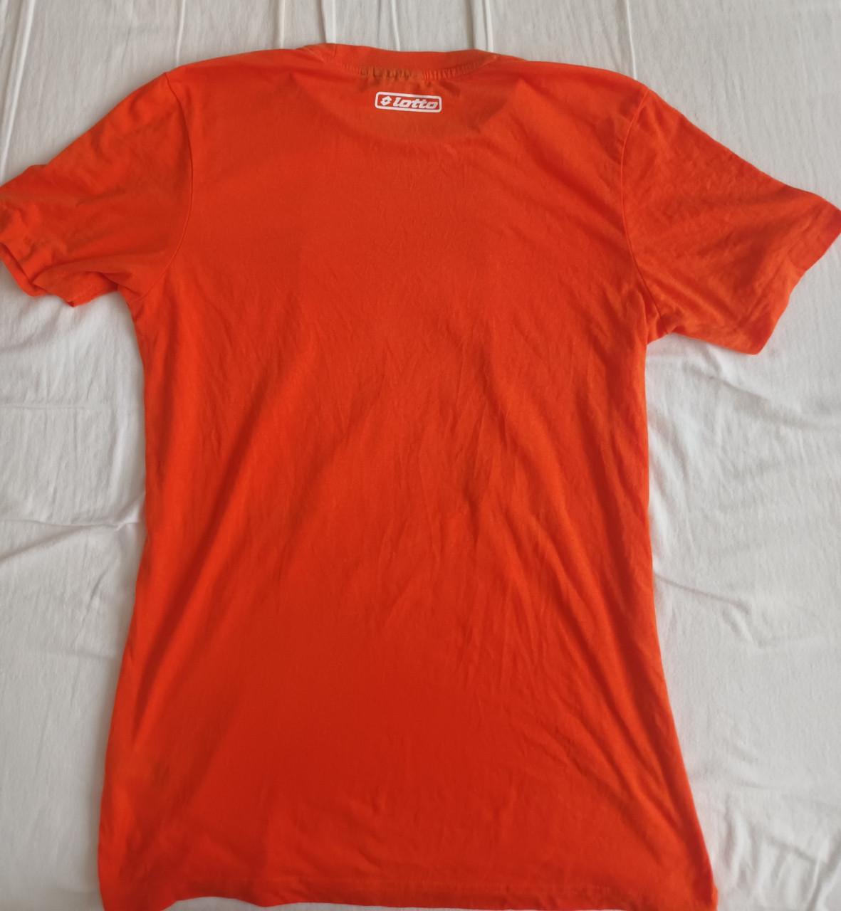 2 WK Oranje voetbalshirts schoon en in nieuwstaat