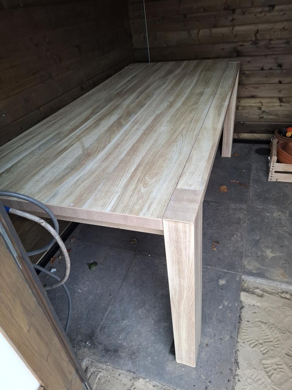 Eettafel te koop