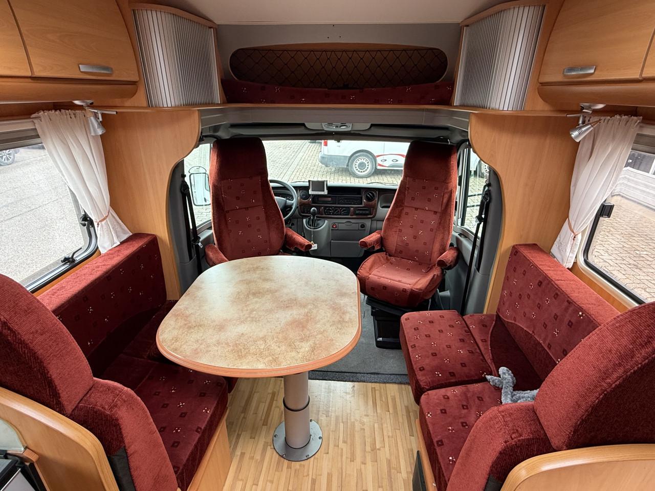 Pilote P 675 XFP Camper
