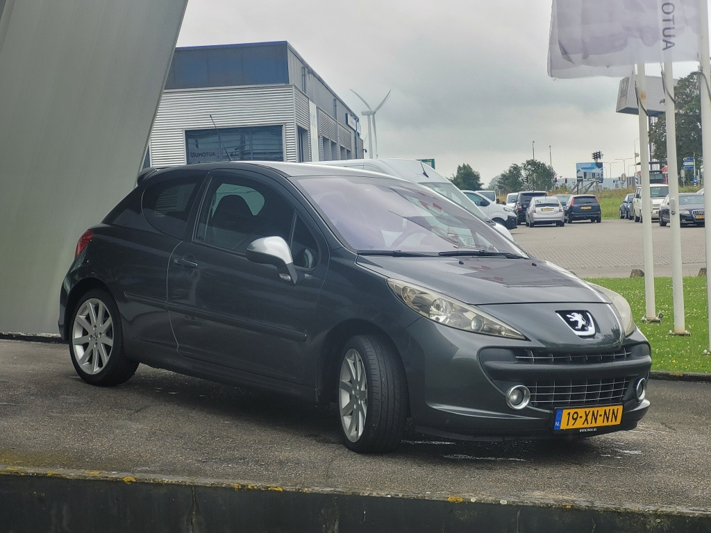 Peugeot 207 1.6-16v t rc