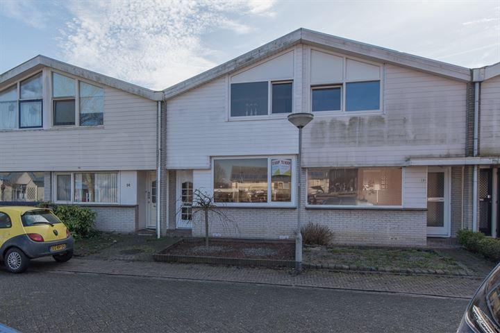 Per direct te huur: ruime eengezinswoning met garage in Goes