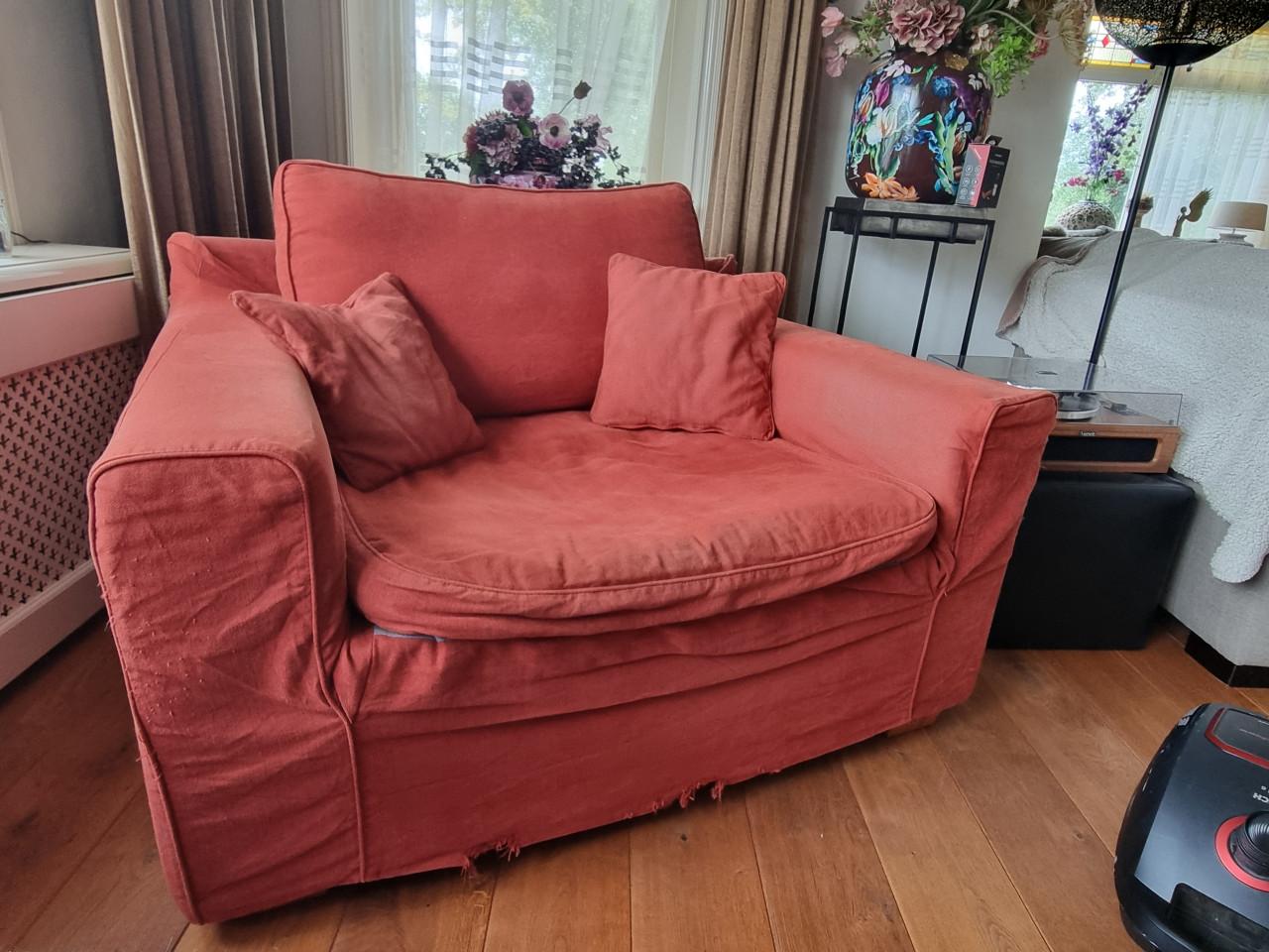 Love-seat