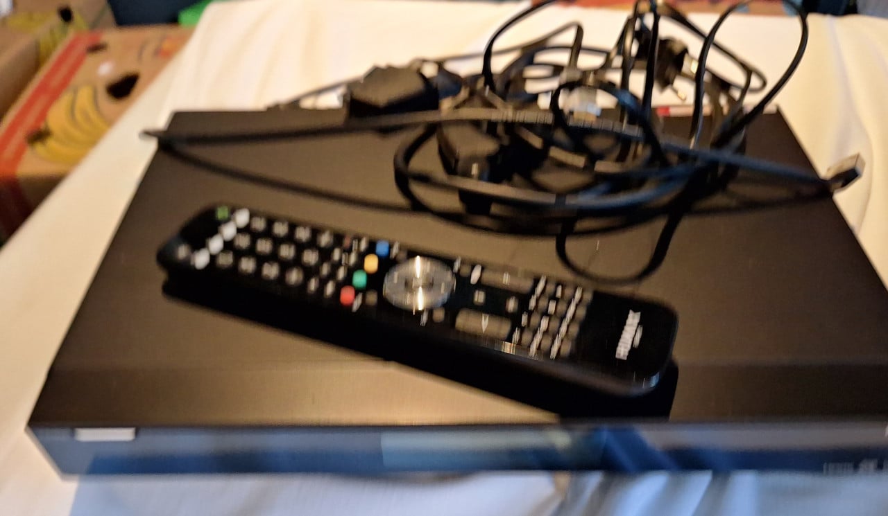 Te Koop, Humax decoder incl. Afstandbediening en alle kabels